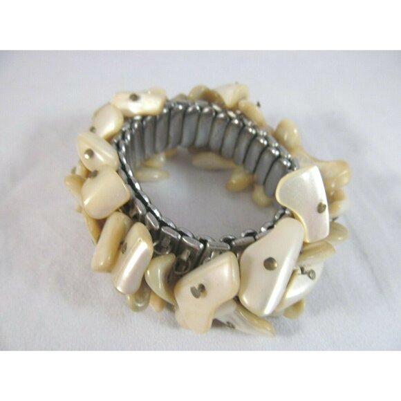 Vintage Expandable Silvertone Mother of Pearl Bracelet Made in Japan - Picture 10 of 12